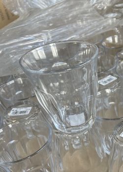 647 x Brand New Small Drinking Glasses 22cl
