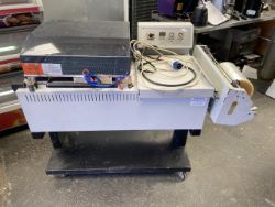 Vacuum pack machine