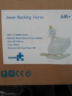 1 pallet of 1x Swan Rocking Horse, 15 x Bookshelf with wheels, 18 x Rocking horse & 3 x Storage cube