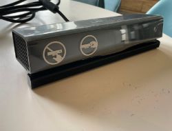 72 x XBOX ONE KINECT with CAMERA X18-94205-01
