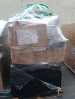 Approx 20 boxes of new festive decorations, including wreaths, trees etc