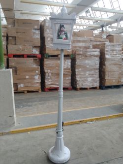 13 x Christmas Tree arches, 1 x full Christmas door set and lamppost