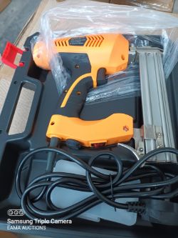 Box 22 - Containing 1 Brand nail and stapler - Brand new