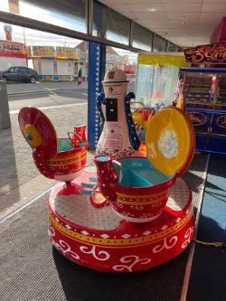 Cups and Saucer Ride Merry Go Round