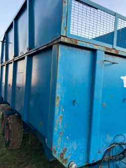 FARM TRAILER - Plus vat