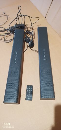 2 pcs JBL Soundbar , unchecked but power on