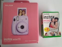 Polaroid instant camera kit with pack of slides - looks new unopened - approx RRP £99 in total
