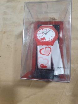 Girls watch approximately 100 box no 132