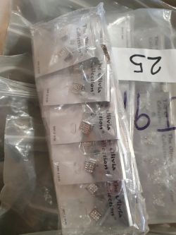 The olivia collection ear rings approximately 450 box no 162