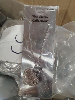The olivia collection neclaces approximately 450 box no 160