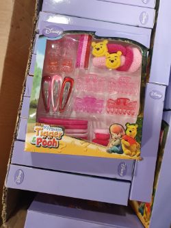 Disney hair accessory kit approximately 50 box no 174