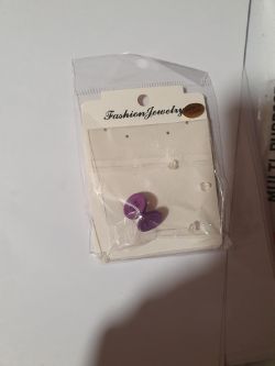 Ear rings approximately 1050 box no 67