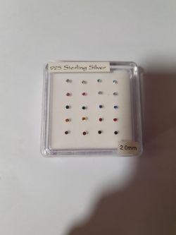 Nose stud set approximately 2000 box no 68