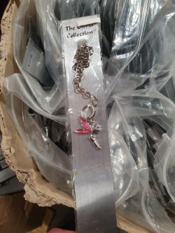 Necklaces olivia collection approximately 500 box no 133