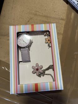 Kids watch set approx 450 box 35