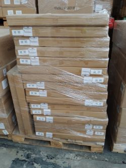 (P140) - 1 New pallet of 18 x Corner Desks