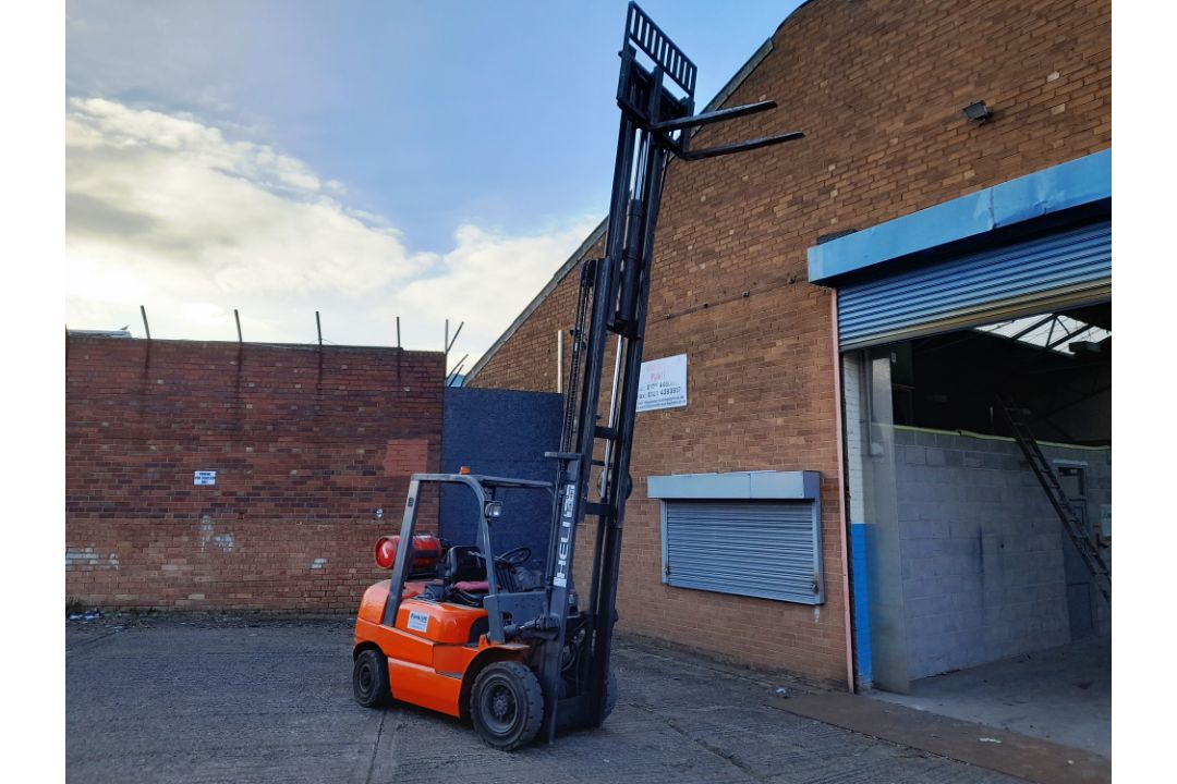 Heli HFG25 LPG forklift truck, Year 2007, Serial Number 0302038099, Rated Capacity 2500KG, Hours - Image 6 of 10