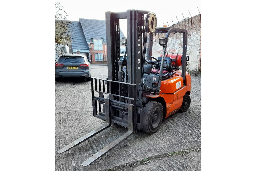 Heli HFG25 LPG forklift truck, Year 2007, Serial Number 0302038099, Rated Capacity 2500KG, Hours - Image 2 of 10