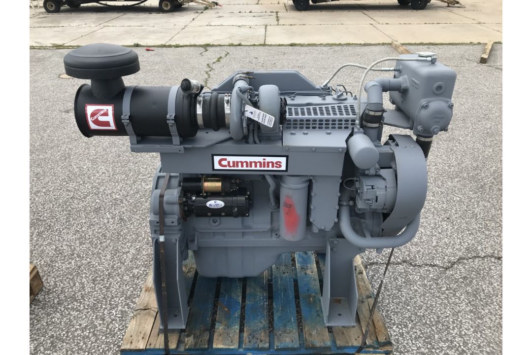 Marine Diesel Engine: Cummins 6CTA Used - Image 2 of 5