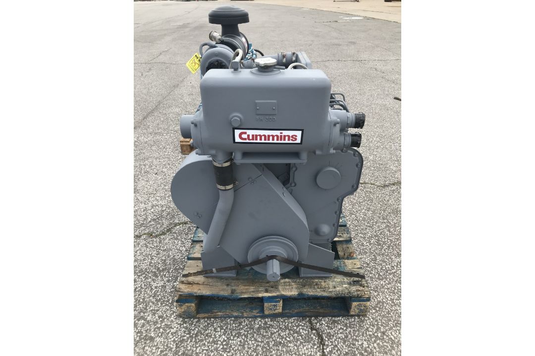Marine Diesel Engine: Cummins 6CTA Used - Image 3 of 5