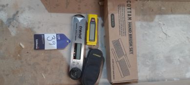 Stanley Digital Moisture Gauge, Brush Set & Digital Angle Finder