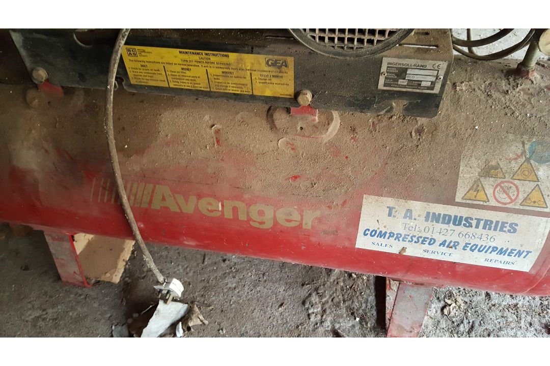 Avenger/Ingersoll Rand 240V Compressor - Image 4 of 4