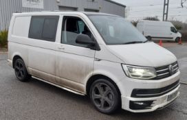 VW Transporter T6 T32 SWB Bi – TDI Sportline Combi