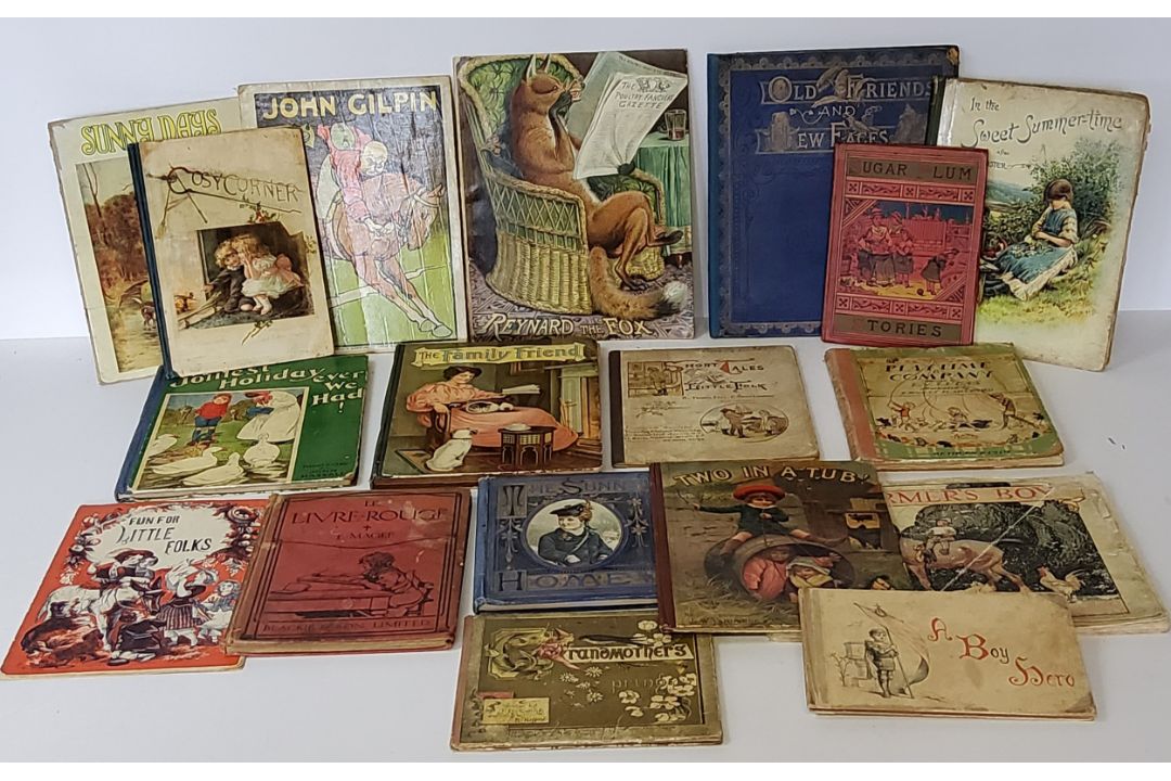 Children's Books - Reynold The Fox, published by Raphael Tuck & Sons No.1069 story book; Old Friends - Image 1 of 13