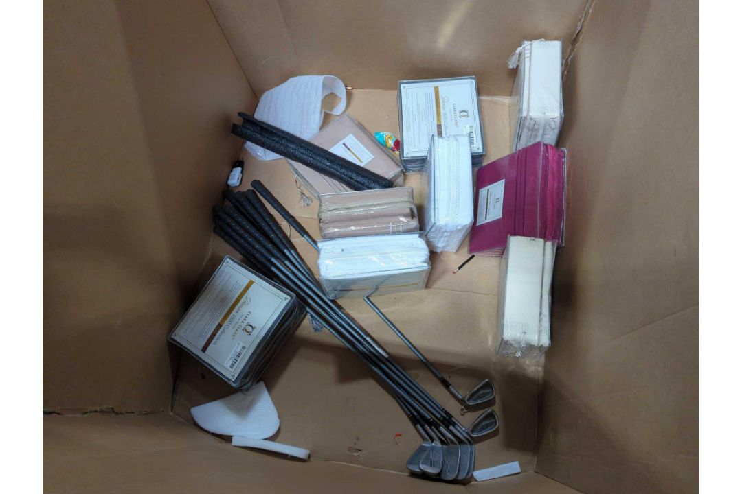 TREASURE PALLET Aruba 560 series outdoor access points, bike frame, guitars, and more - Image 16 of 41