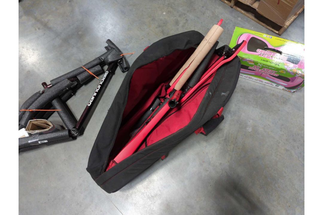TREASURE PALLET Aruba 560 series outdoor access points, bike frame, guitars, and more - Image 34 of 41