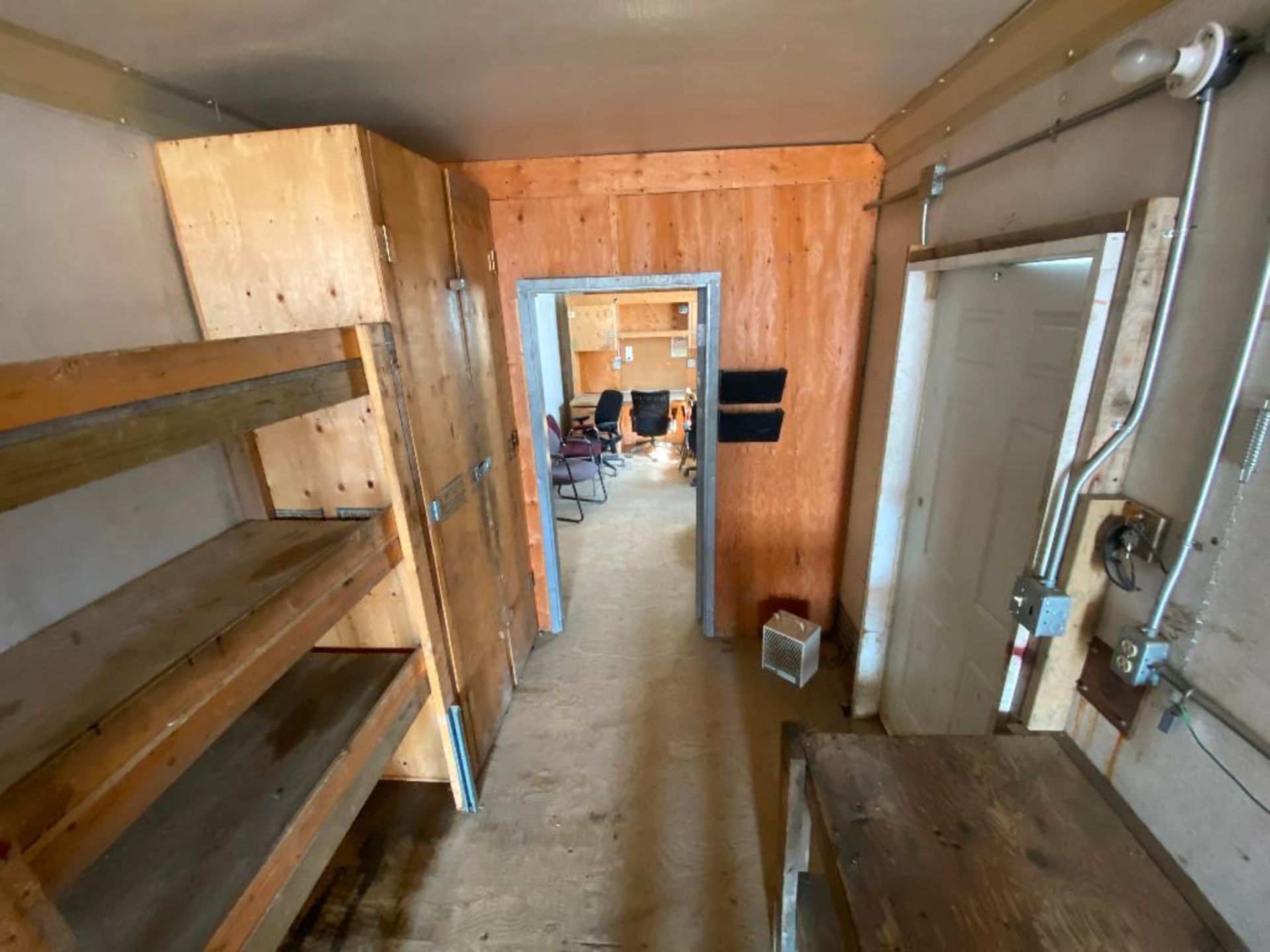 T/A 48' Insulated Office/ Tool Crib Trailer VIN#: OBL - Image 10 of 15