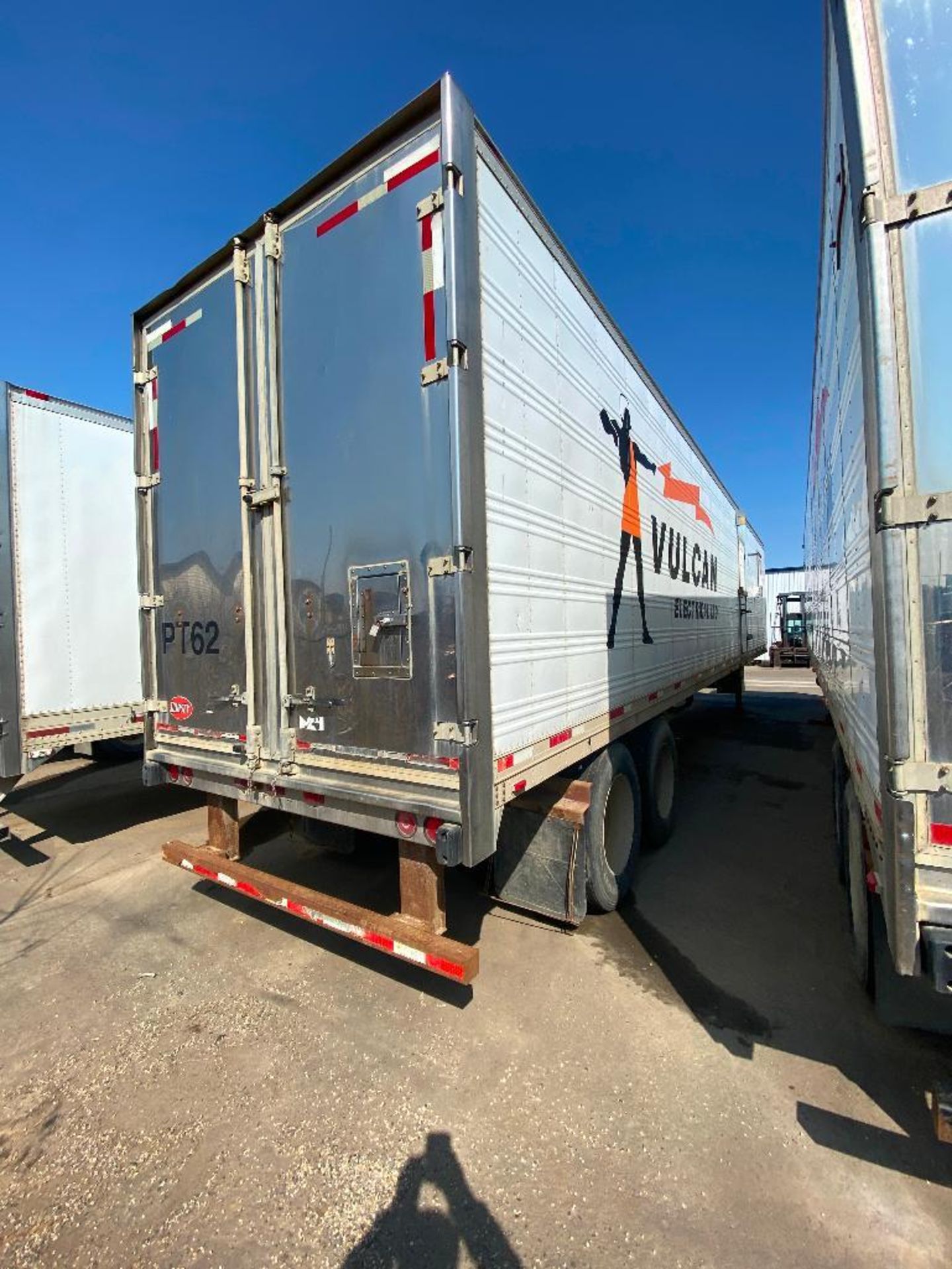 T/A 48' Insulated Office/ Tool Crib Trailer VIN#: OBL - Image 5 of 15