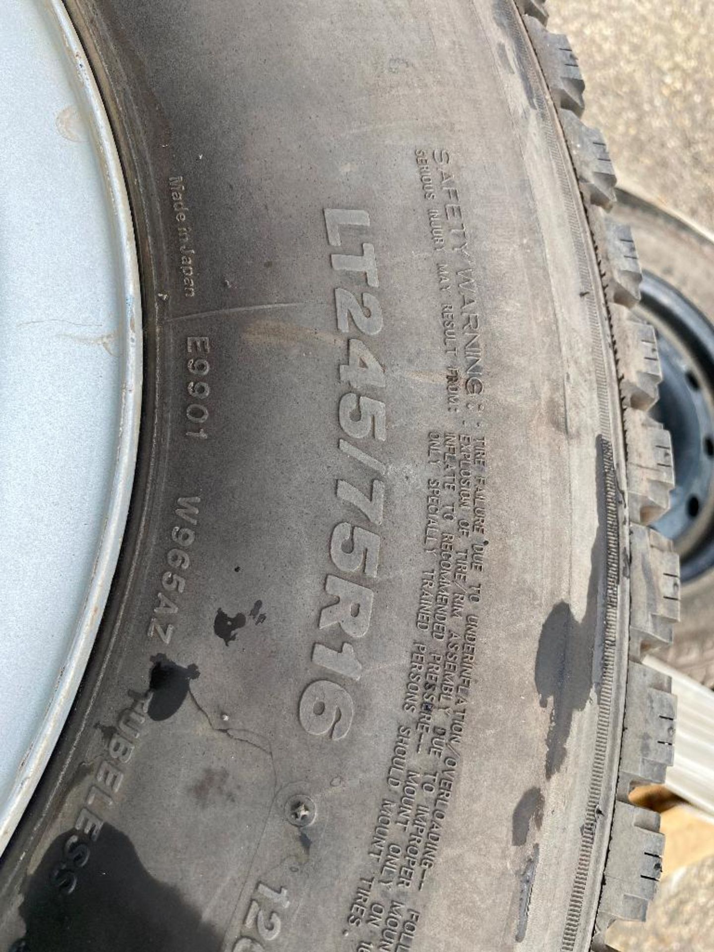 Lot of (4) LT24575R16 Tires w/ Rims - Image 3 of 3