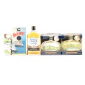 Collection of Golfing related whisky decanters, miniatures, and presentation packs