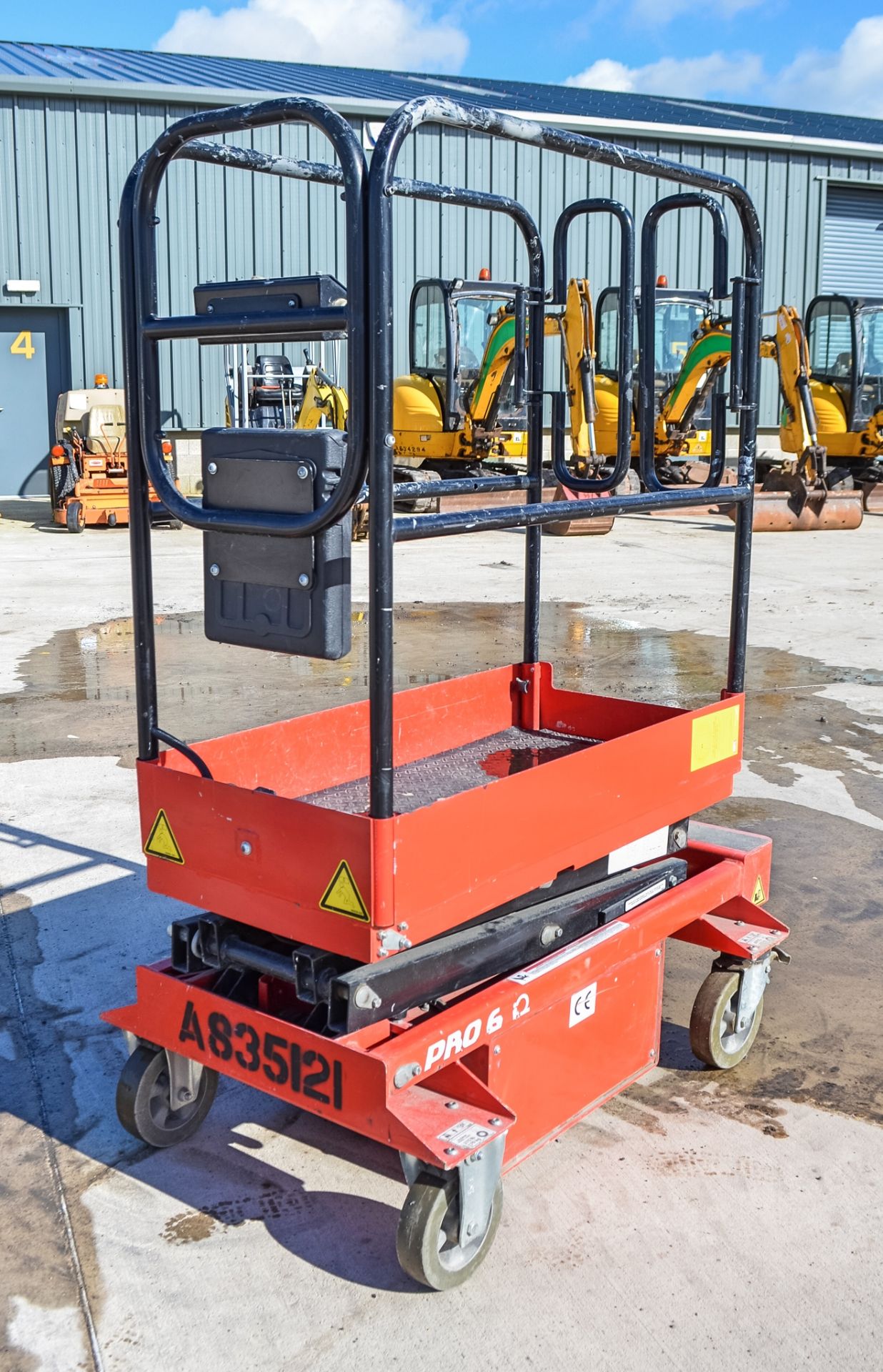 Pop-up Pro6IQ push along battery electric scissor lift A835121