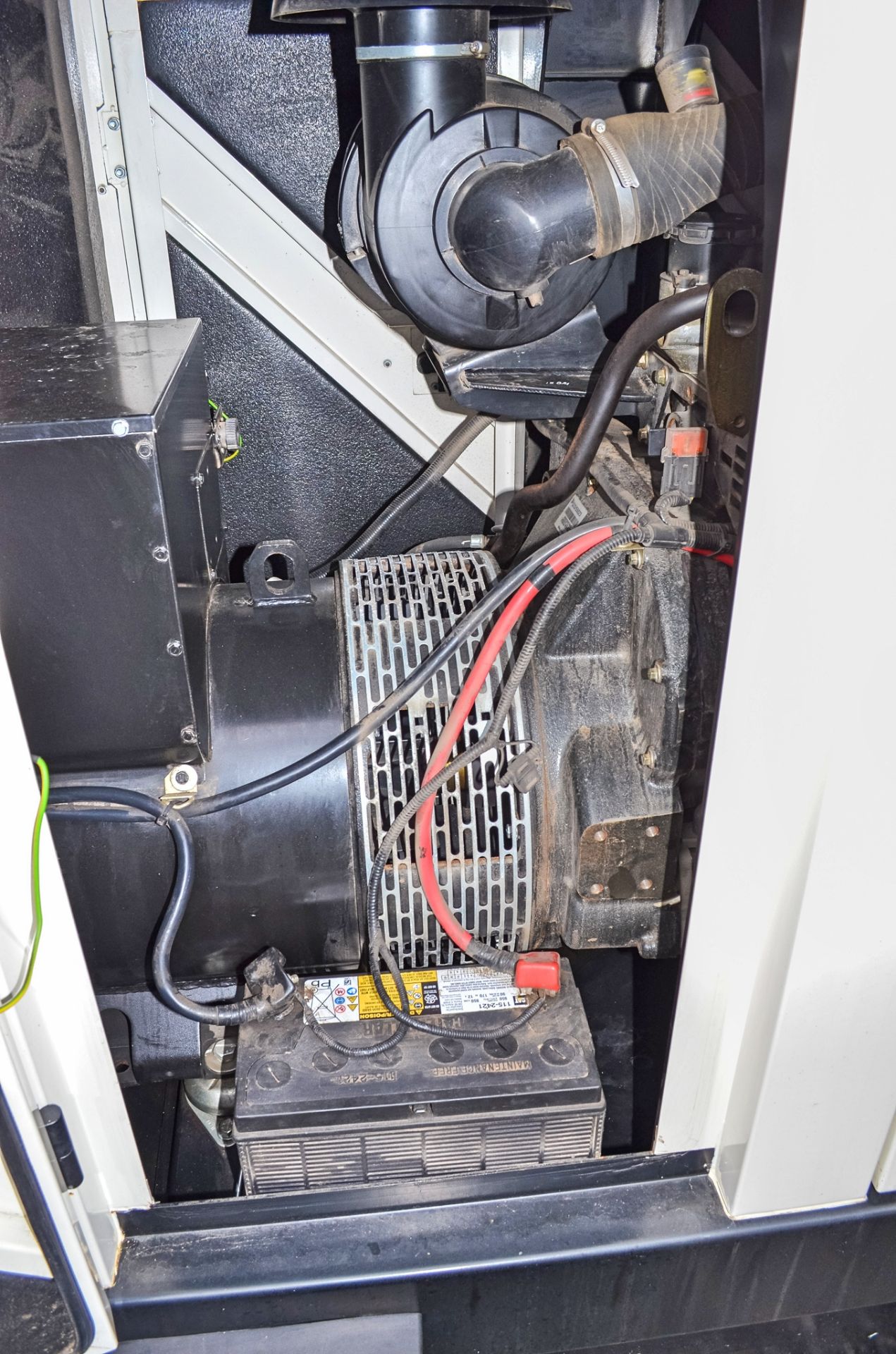 JCB G100 RS 100 kva diesel driven generator Year: 2021 S/N: 2959273 Recorded Hours: - Image 7 of 10