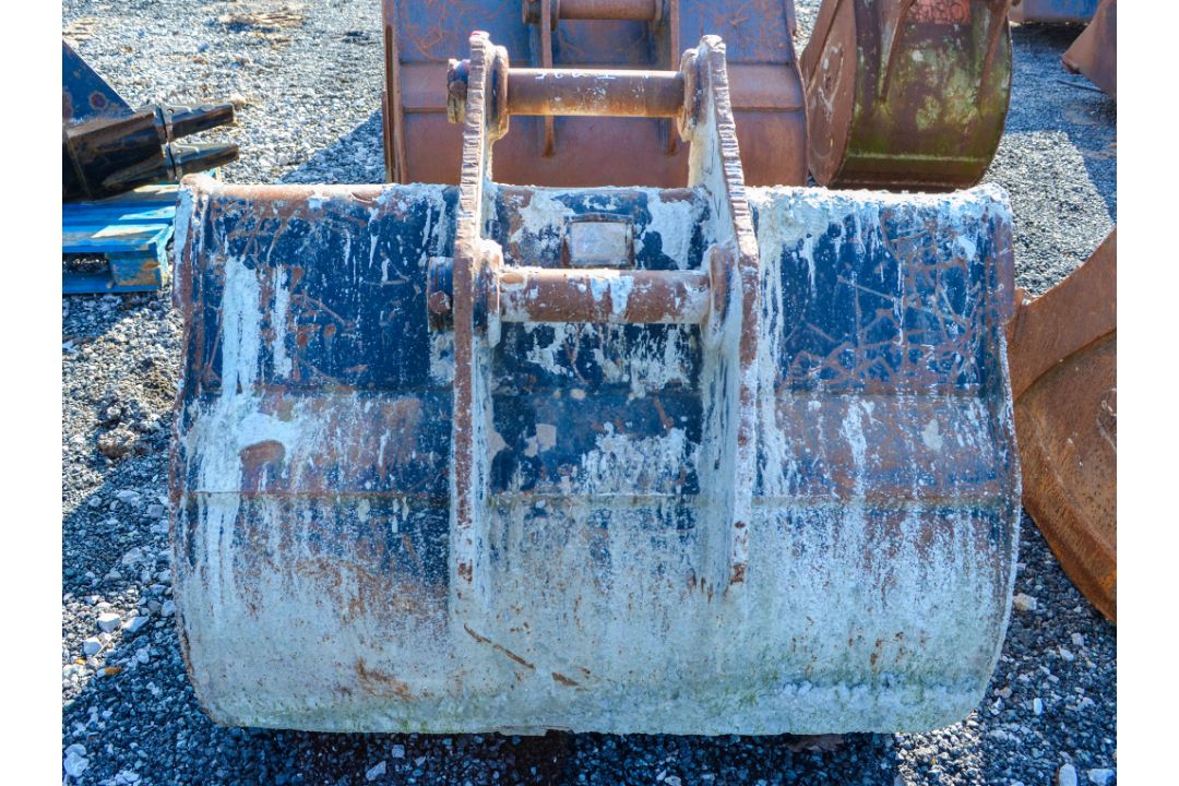4ft digging bucket to suit JCB JS130 - Image 2 of 2