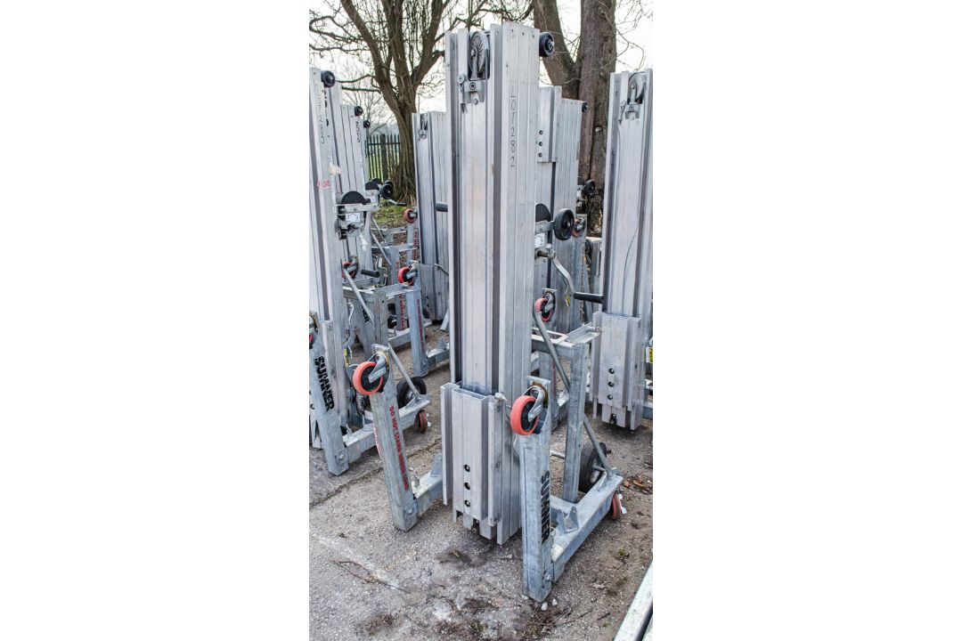 Sumner 2015 manual hoist c/w forks LK85I853 - Image 1 of 2
