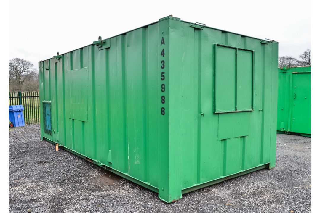 21 ft x 9 ft steel anti vandal welfare unit Comprising of: canteen area, toilet & generator room c/w - Image 2 of 11