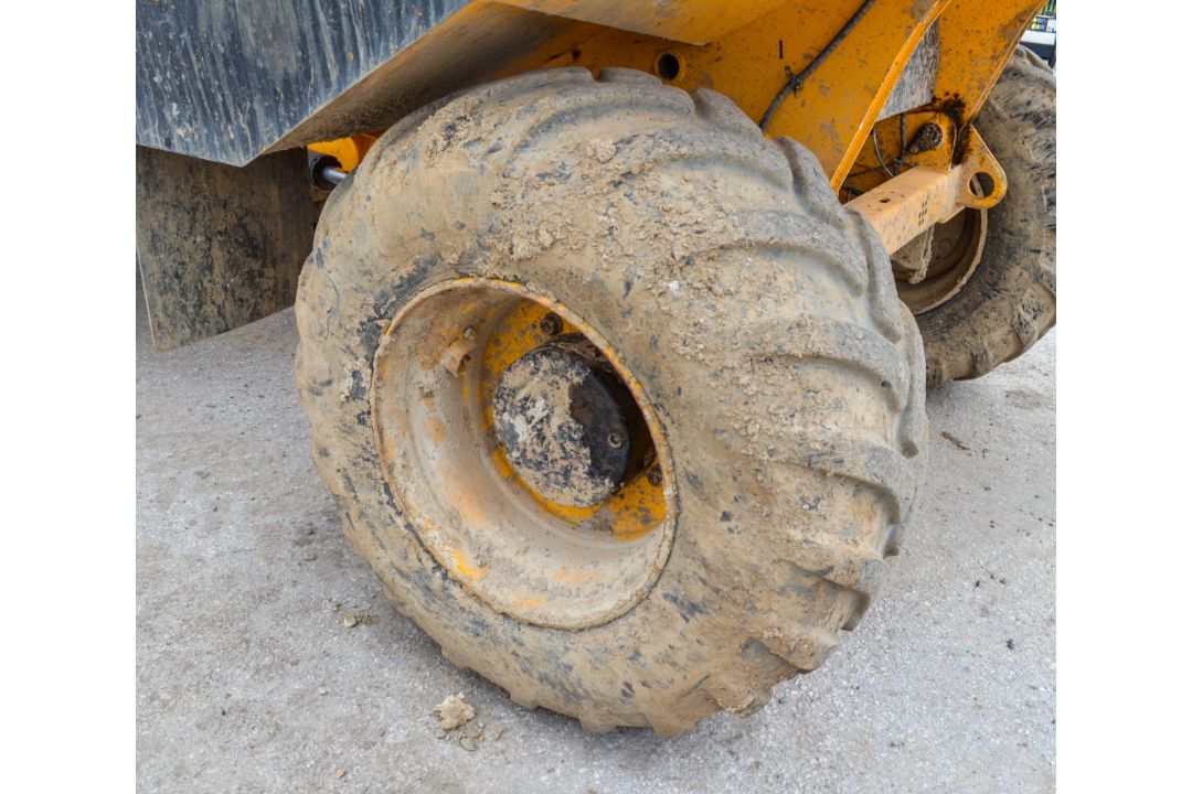 JCB 9FT 9 tonne straight skip dumper  Year: 2018 S/N: 2780323 ** note to bidders, this machine has - Image 11 of 19