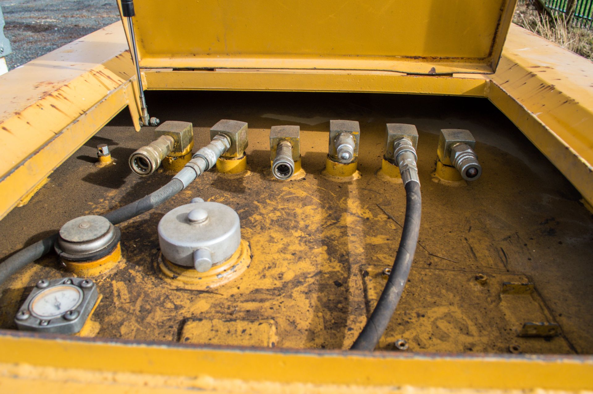 Western 2000 litre bunded static fuel bowser c/w generator feed hoses MS7021 - Image 2 of 2