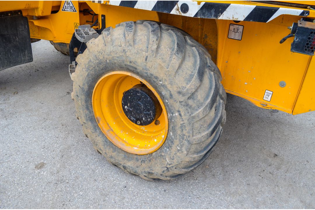 JCB 9FT 9 tonne straight skip dumper  Year: 2018 S/N: 2780323 ** note to bidders, this machine has - Image 9 of 19