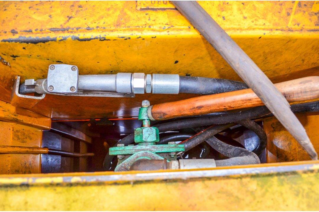 Western Transcube 950 litre fast tow bunded fuel bowser c/w hand pump, delivery hose and trigger - Image 4 of 5