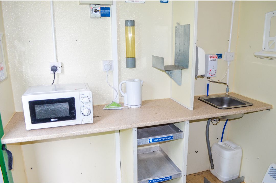 Groundhog 12ft x 6 ft fast tow mobile steel anti vandal welfare unit Comprising of: canteen area, - Image 12 of 12