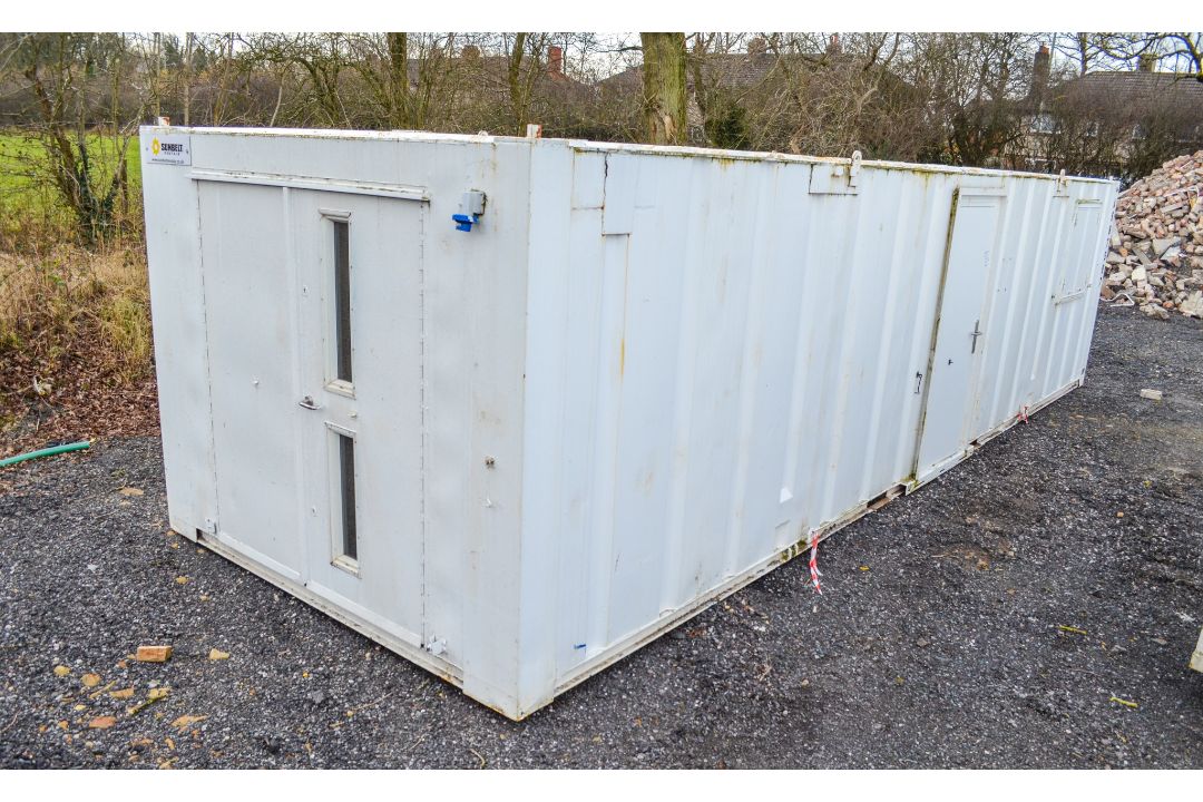 32ft x 10ft anti vandal steel office/canteen unit c/w double door and keys A587597 - Image 2 of 7
