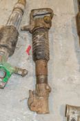 Pneumatic demolition pick CW