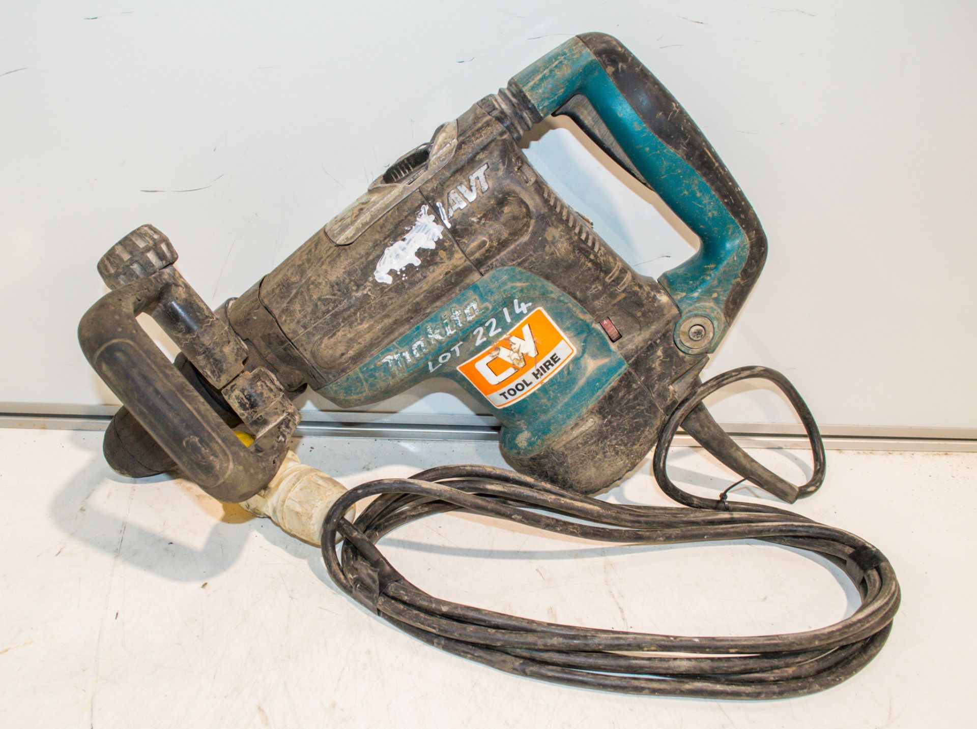 Makita 110v SDS rotary hammer drill CW46880