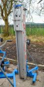 Genie SLA-15 manual hoist ** Legs missing  & no forks **