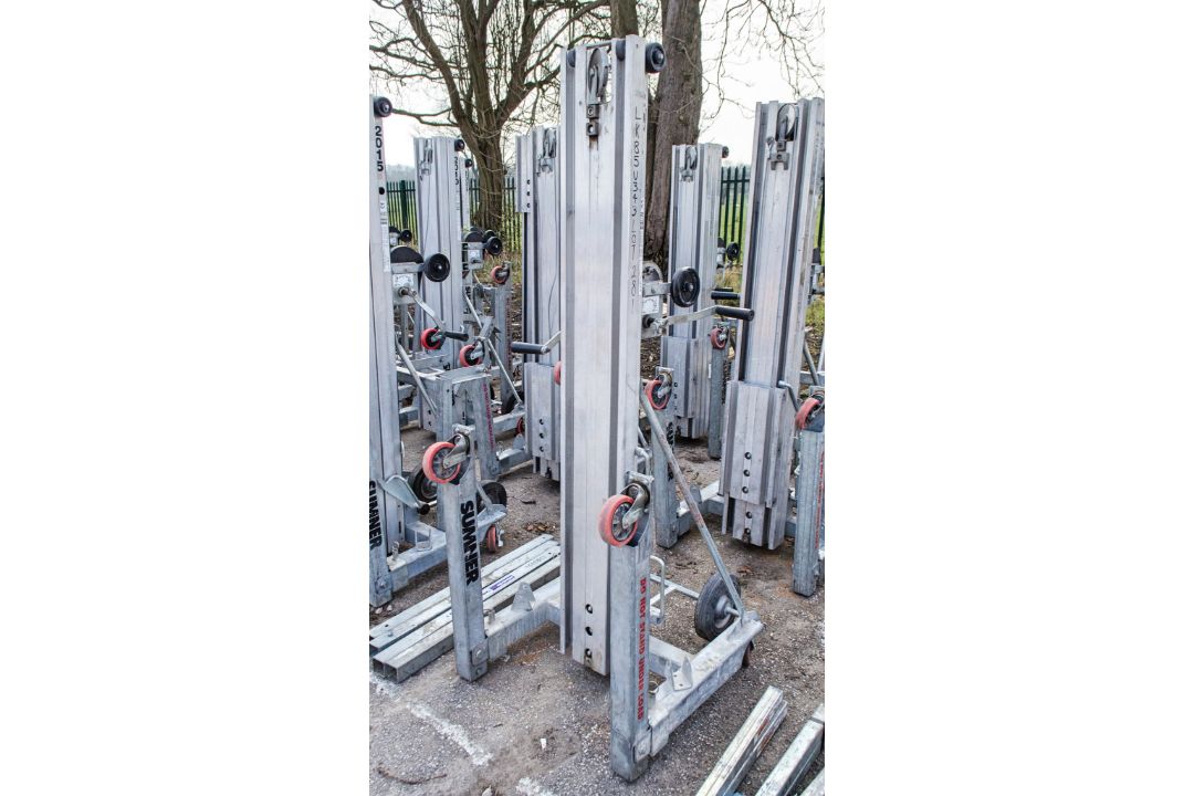 Sumner 2015 manual hoist LK85U343 ** Parts missing & no forks ** - Image 1 of 2