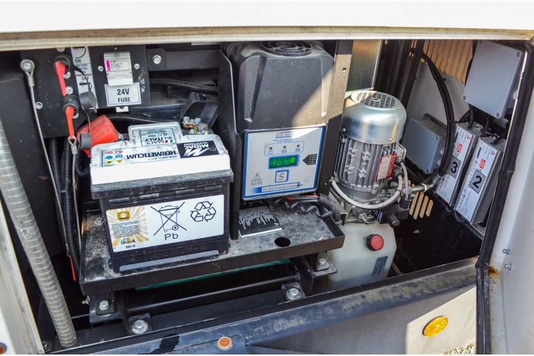 Generac VT-Hybrid fast tow diesel hybrid tower light Year: 2016 S/N: 1604408 Recorded hours: - Image 8 of 8